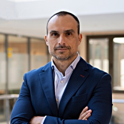 Ángel C. Lázaro