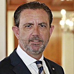 Alejandro Sáenz de San Pedro García